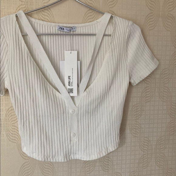 Zara Tops - ZARA White Ribbed Crop Top